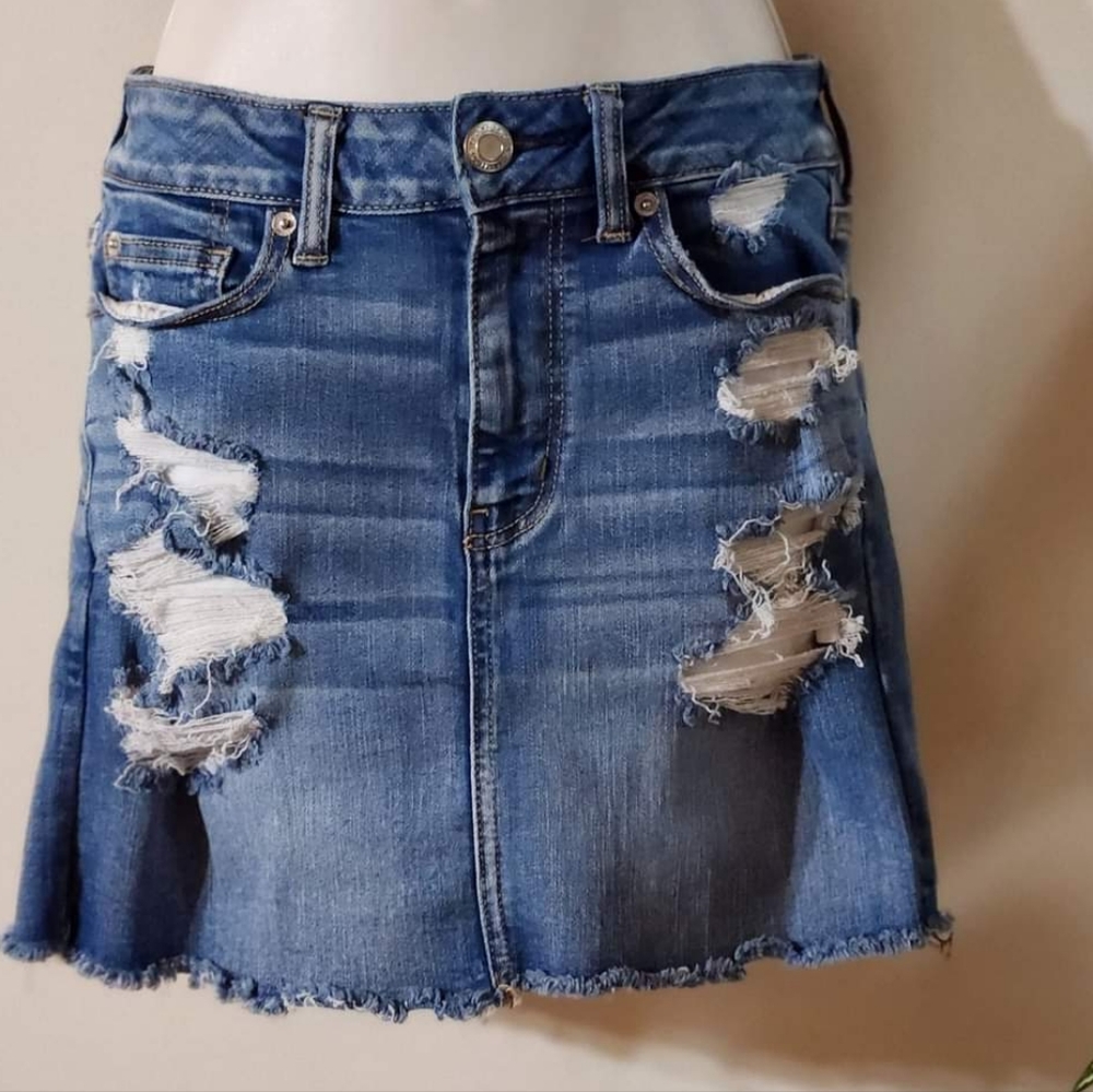 Pre-owned American Eagle Next Level Stretch X Distressed Denim Mini Skirt Sz 2
